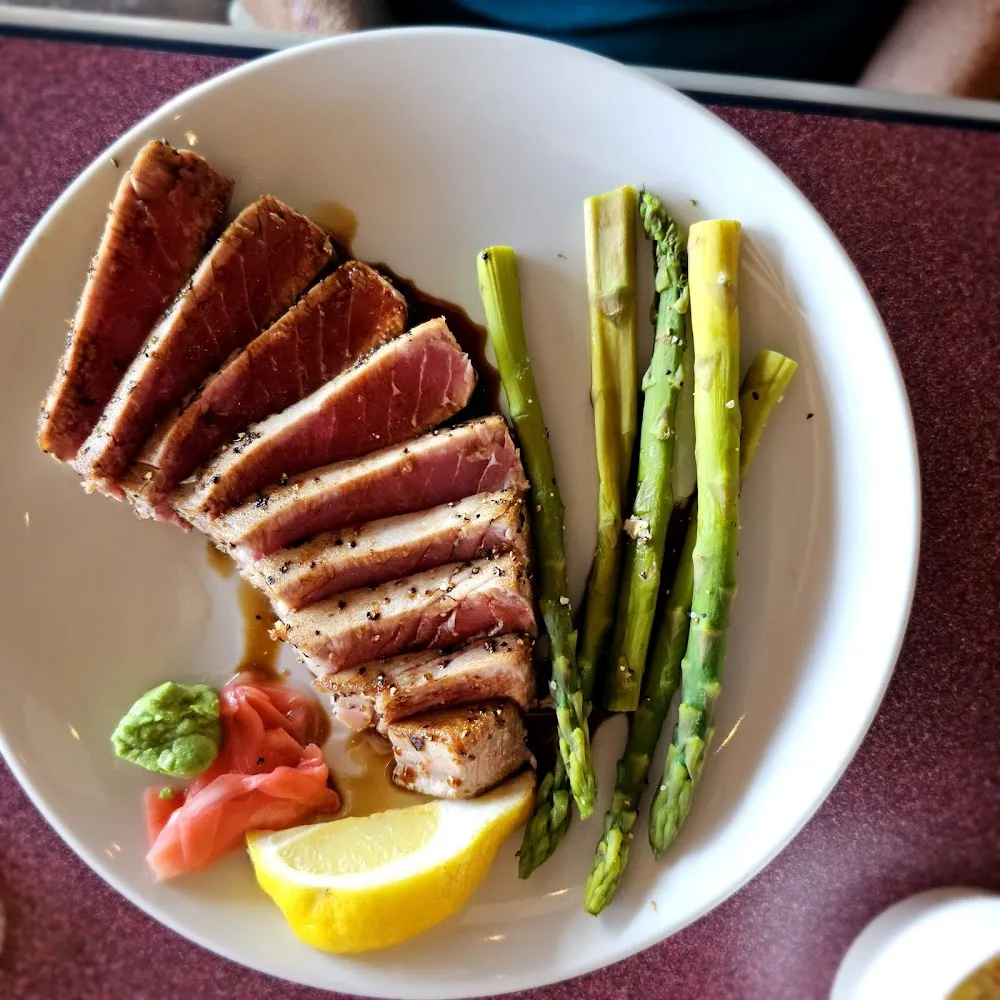 Perfectly Seared Ahi Tuna with Asparagus